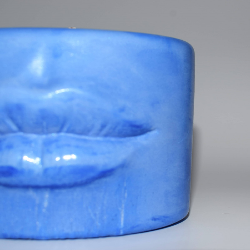 Kerze Lips in Blau