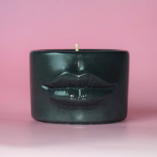Lips in Schwarz – Designkerze mit Refill-System von STMMHAUS