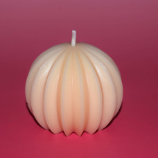 Kugelkerze aus Olivenwachs – Handgegossen, 135 g, Ø 7 cm